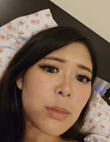 ExtraEmily ホットモデル 写真