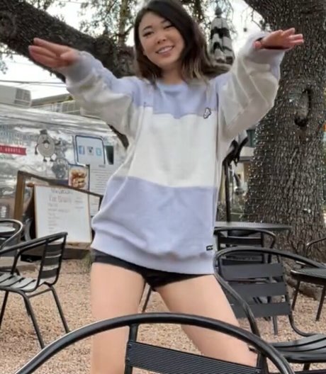 ExtraEmily セックス女優 アーカイブ