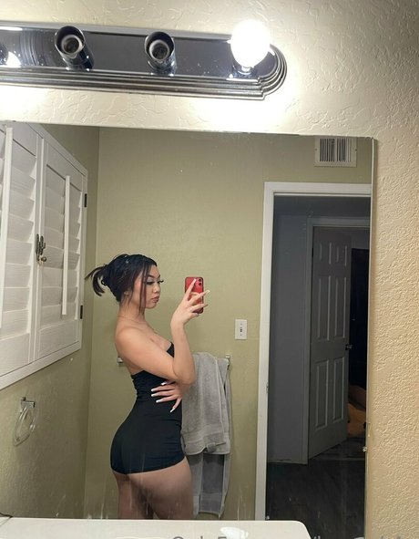 レズビアンオンリーファンズ 無料アダルト 写真