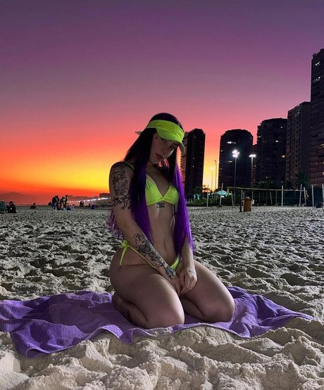 ポニーテールオンリーファンズ ホット裸 画像