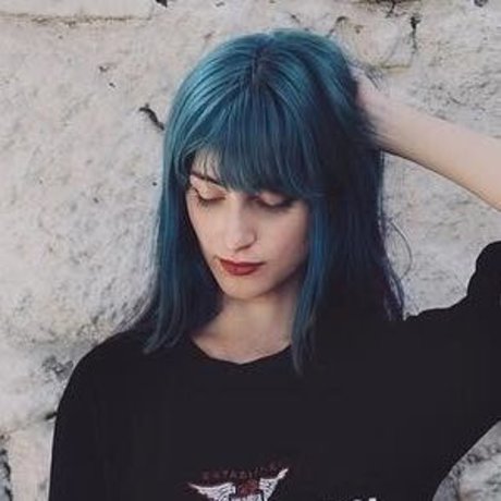 フィットネスインフルエンサーオンリーファンズ アートヌード 写真