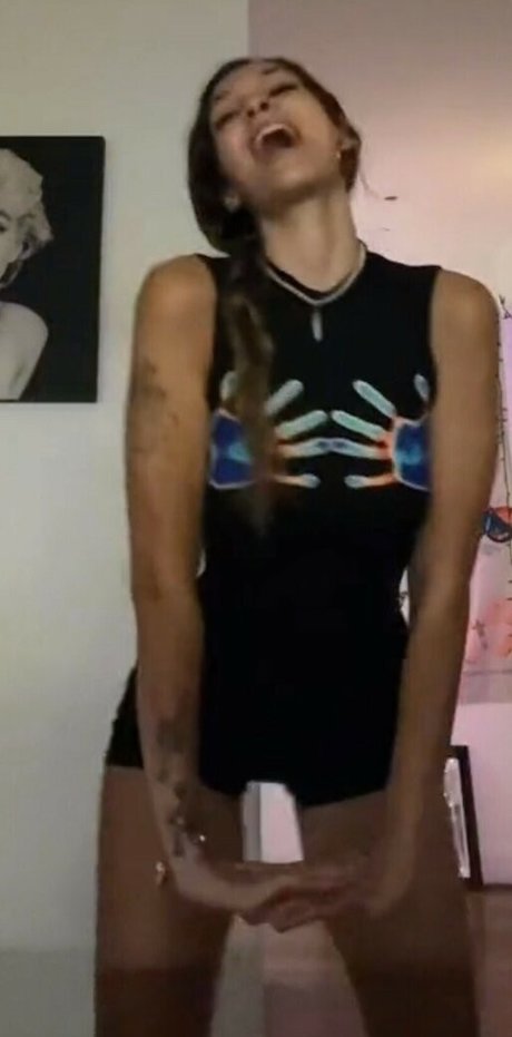 Miss x bee ホットなモデル 写真