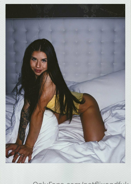 赤毛の熟女オンリーファンズ 無料裸 画像