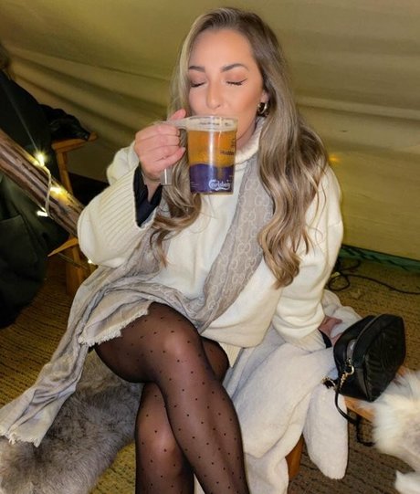 熟女クーガーオンリーファンズ xxx 写真