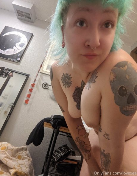 lovexee セクシーモデル 写真