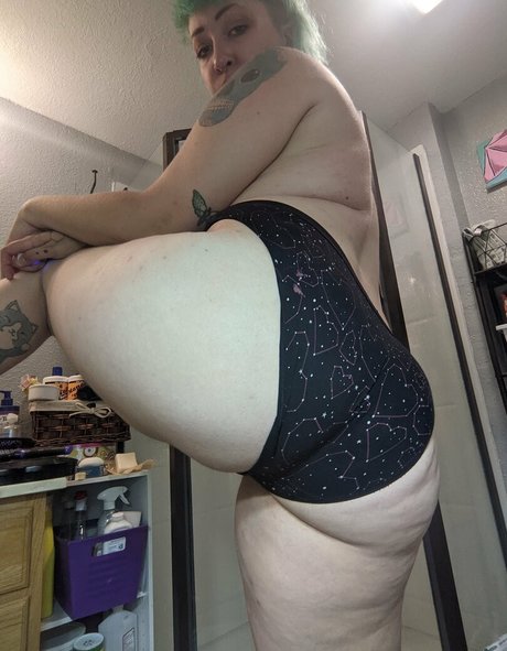 lovexee アダルト女優 写真