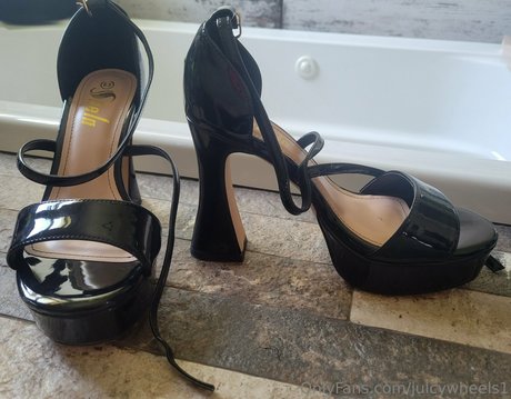 シックオンリーファン ヌード 写真