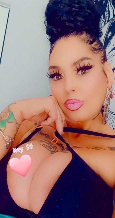 ラテン系ティーンオンリーファンズ 可愛い 画像