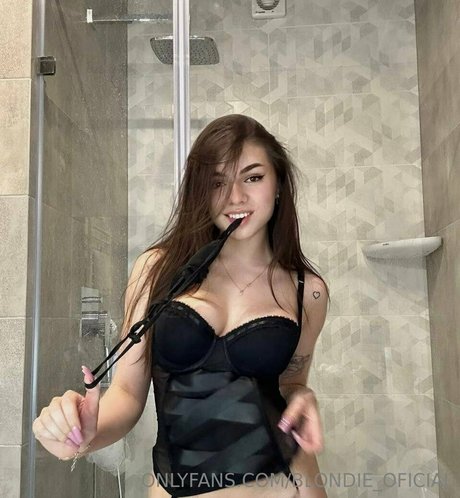 巨乳の赤毛オンリーファンズ 無料 ギャラリー