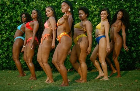 BBWシーメールオンリーファンズ 裸 画像