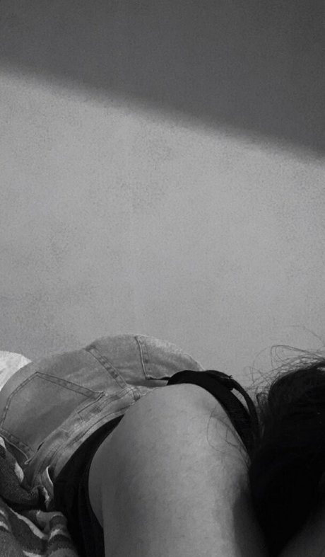 ブルネットのPOV OnlyFans 無料ヌード 画像