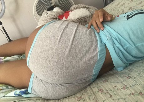 naughtylatinagirl エロティック女優 画像