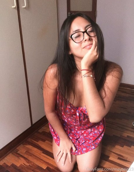 naughtylatinagirl 独占モデル 写真