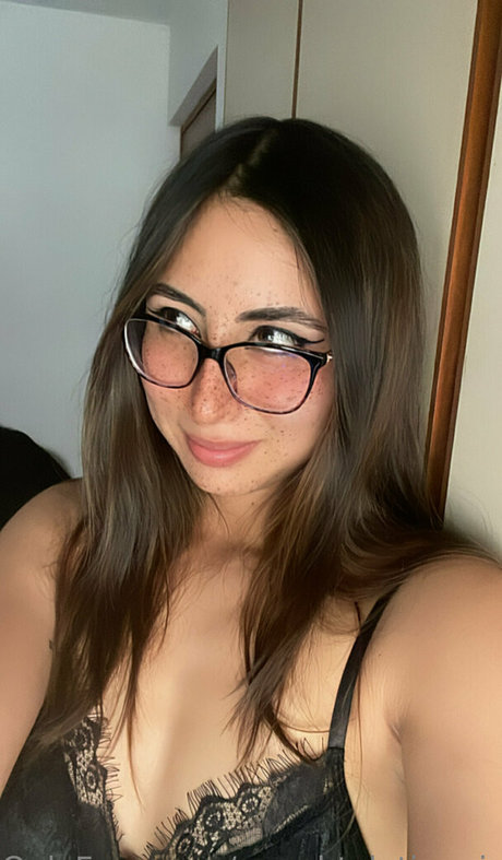 naughtylatinagirl スターセックス 画像