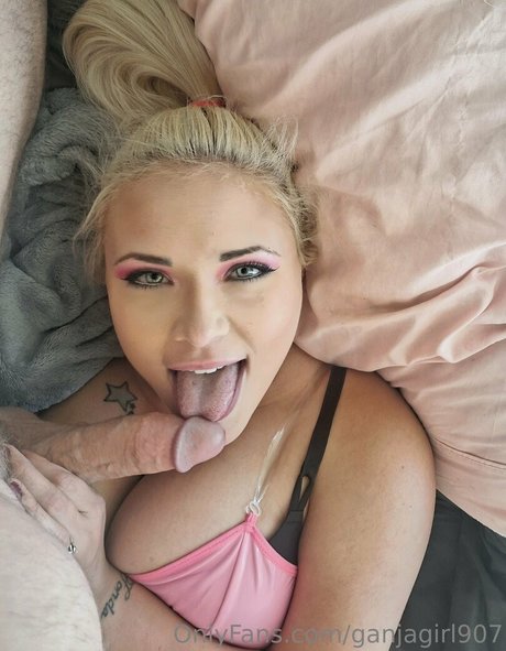 ganjagirl907 ホットなモデル ギャラリー