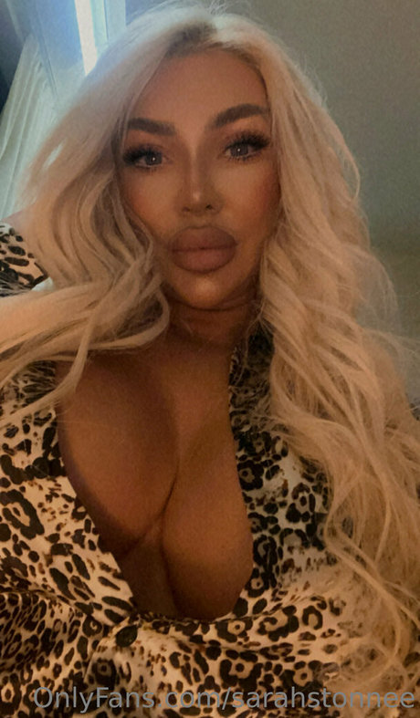 ぽっちゃり黒人OnlyFans エロ 画像