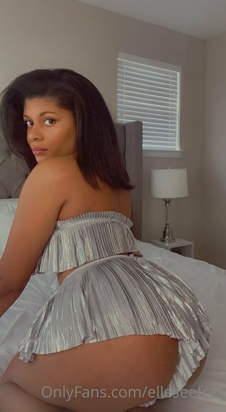 elleseefree 裸モデル 写真