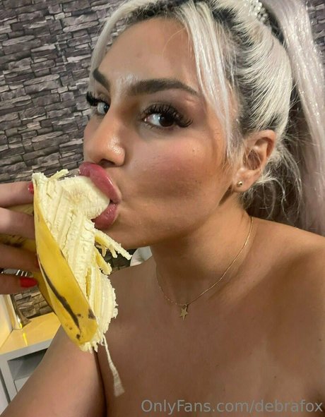 debrafox トップスター 写真