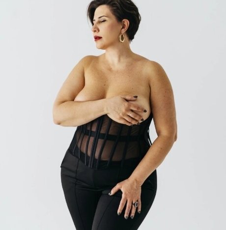 脱衣OnlyFans 可愛い アーカイブ