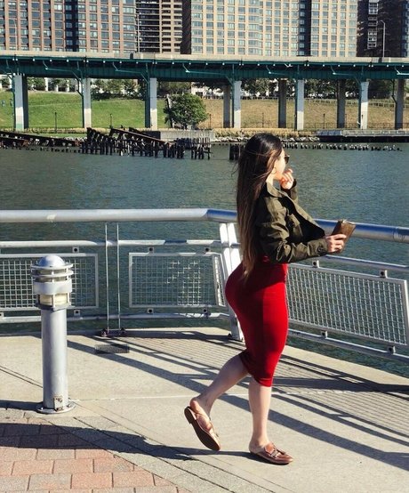 巨乳アナルOnlyFans HD 写真