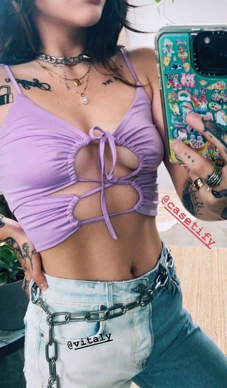 ティーントランスオンリーファン セクシーヌード 写真