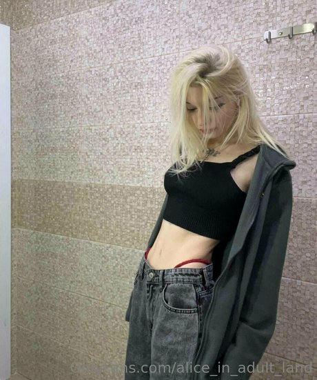 巨乳ティーンオンリーファンズ 美しい裸 画像