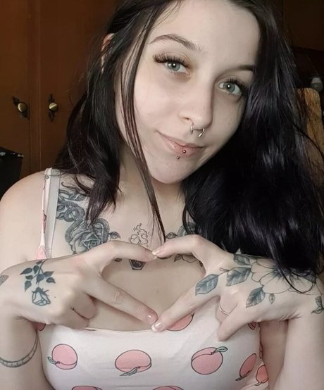 ブッシュ・オンリーファンズ ホットヌード ギャラリー