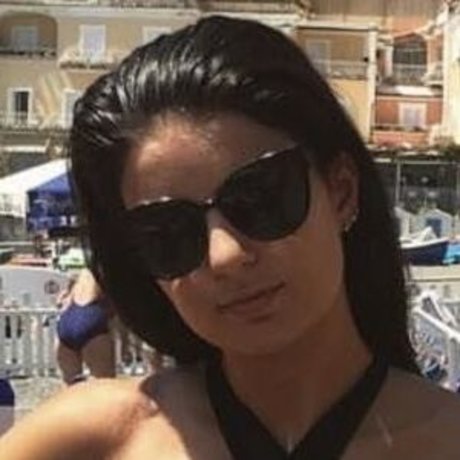 ブラジルの猫オンリーファンズ ヌード 画像