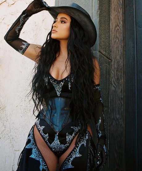 セクシーなドレスOnlyFans エロチック アーカイブ