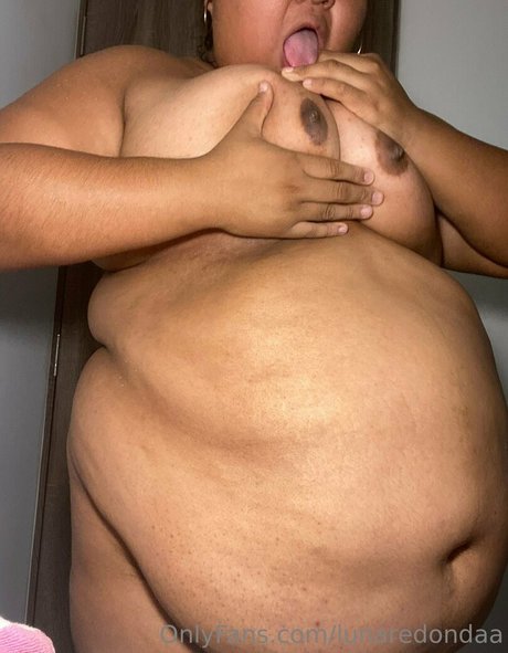 lunaredondaa 完璧なモデル 写真