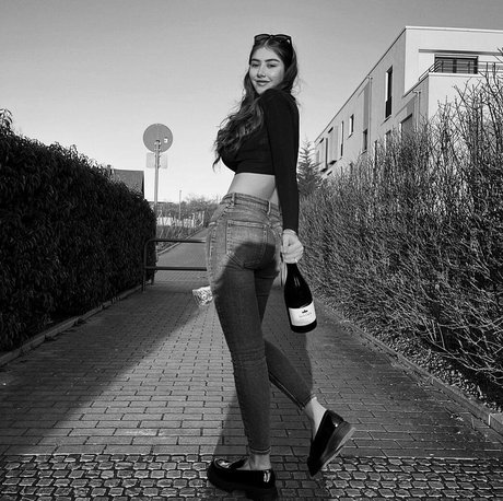 ミニドレス OnlyFans xxx 画像