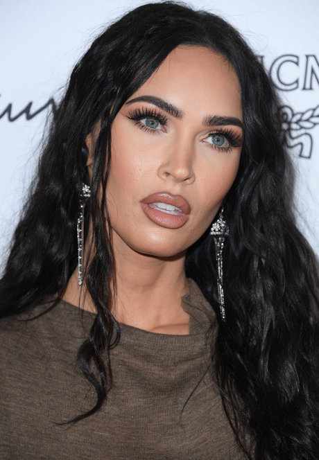 アジア人 ノーPPV オンリーファンズ アートxxx 画像