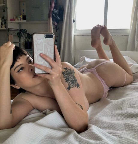 Moonvvenus xxxスター 写真