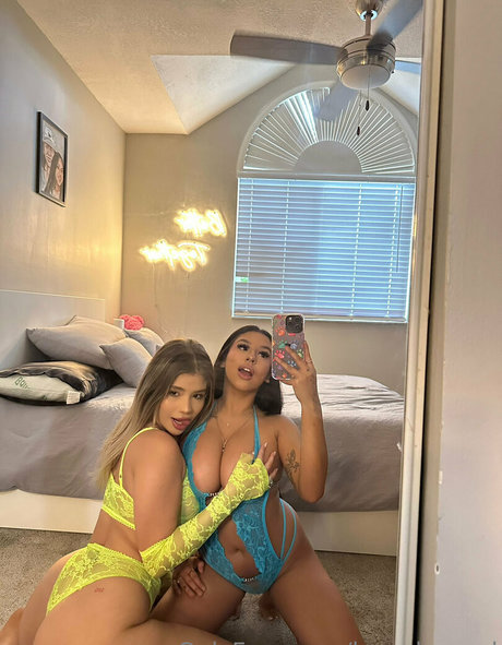 巨尻オンリーファン セクシー裸 アーカイブ