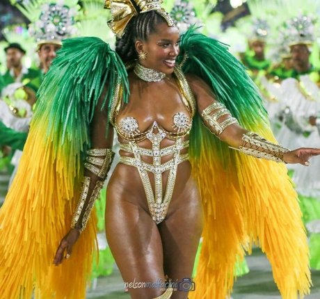 大学生カップルのオンリーファンズ トップ 写真