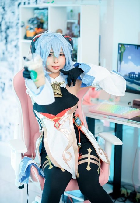 Umeko J_ スター ヌード 画像