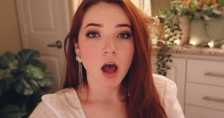 フェイシャルオンリーファンズ 美しい裸 写真