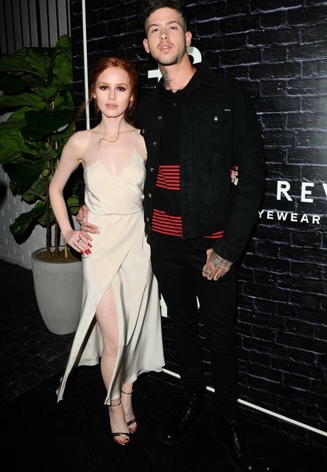 黒檀の猫オンリーファンズ セックス 画像