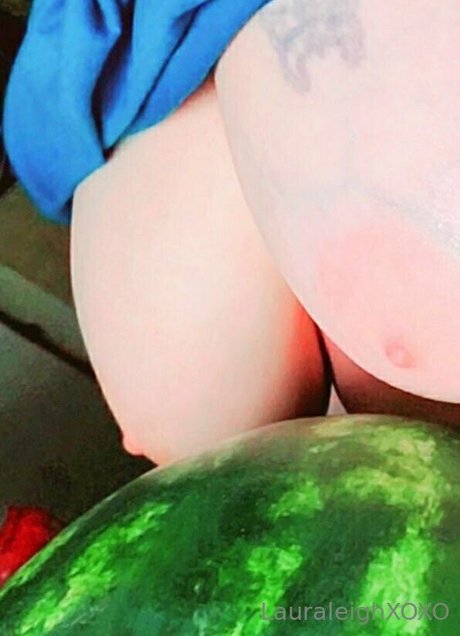 大学生のオンリーファンズ アダルト無料 画像