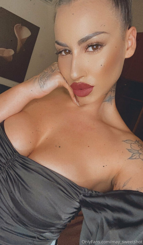 ティーンシーメールオンリーファンズ 無料エロ 写真