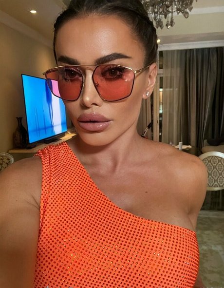 フェイシャルオンリーファンズ セクシーヌード アーカイブ