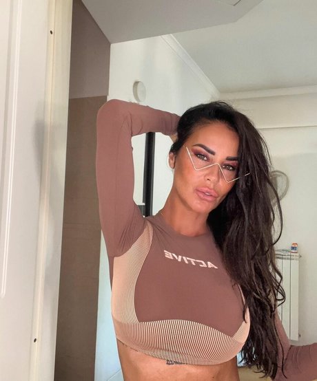 騎乗位熟女OnlyFans ポルノ 写真