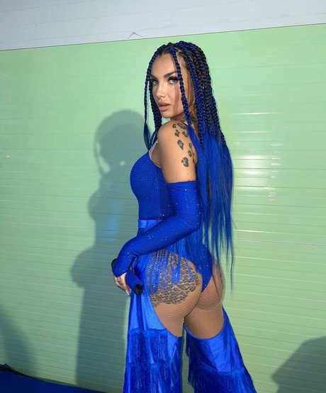 毛深いラテン系オンリーファンズ セクシーxxx 写真