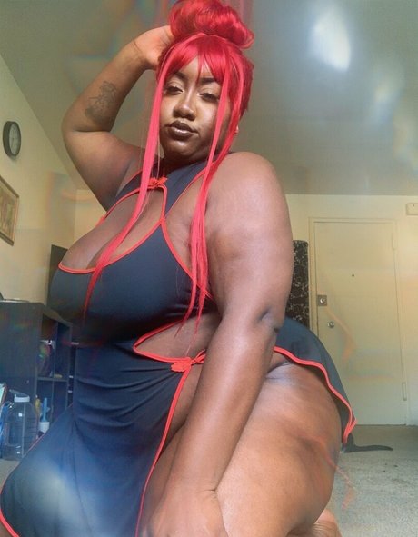 BBW パウグ オンリーファンズ セクシー 写真