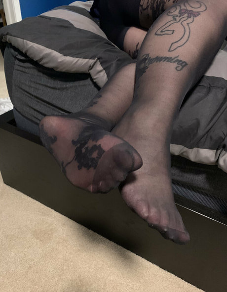 hernylonfeetfree エロティックなポルノスター ギャラリー