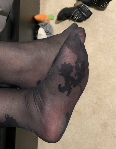 hernylonfeetfree ポルノモデル ギャラリー