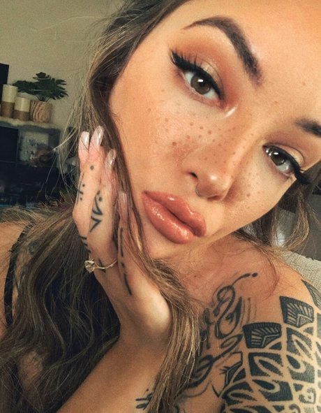 Brittany Zapata スターセックス 画像