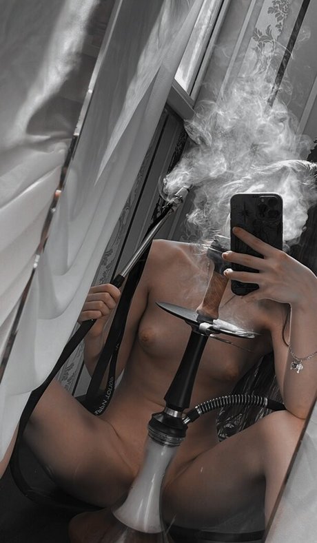 OnlyFansの交換 ポルノグラフィック 画像