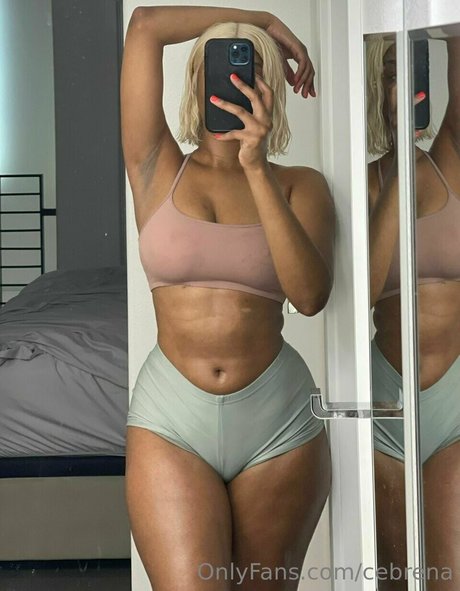 cebrena セクシーなスター 写真