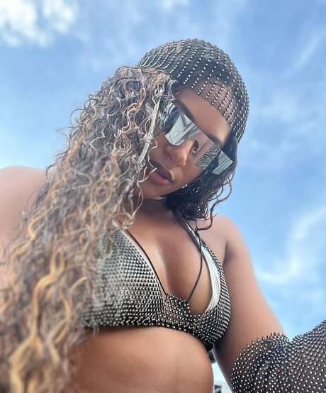 金髪レズビアンオンリーファンズ ポルノ アーカイブ